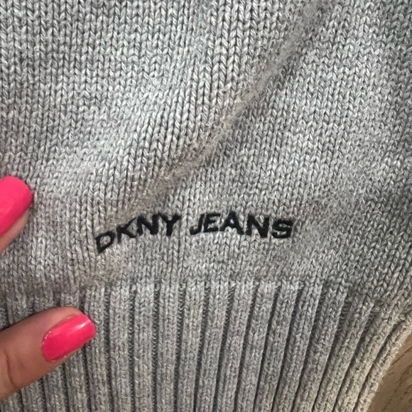 DKNY Jeans 3/4 Zip Grey Pullover Sweater, Size Lg, minimal pilling - Picture 6 of 6